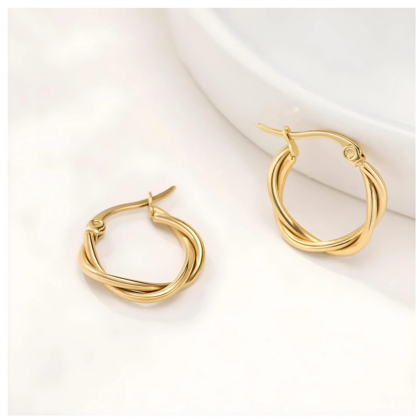 Rolina • 18K Gold Earring • Non Tarnish Jewelry