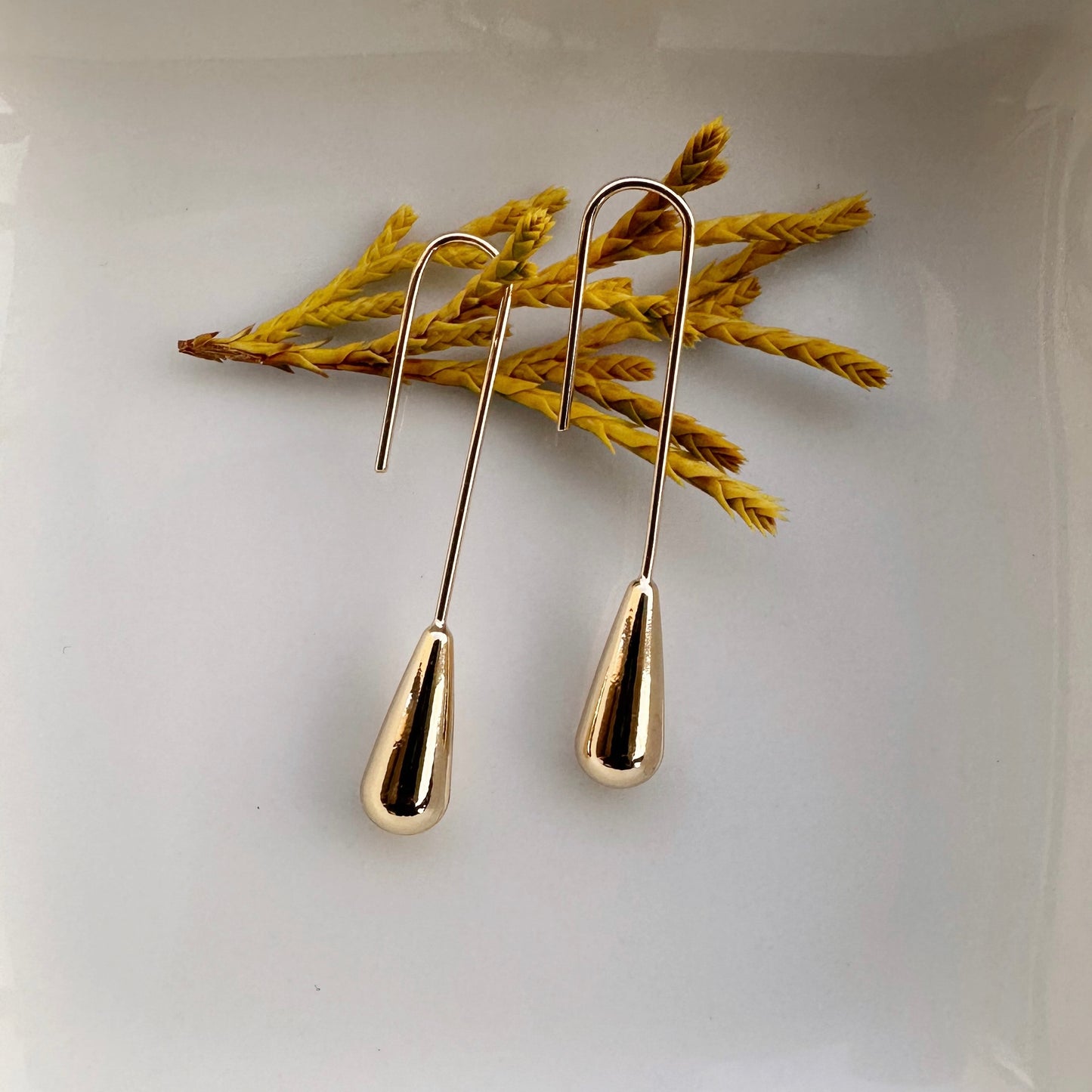 Bella • 18K Gold Earring • Non Tarnish Jewelry