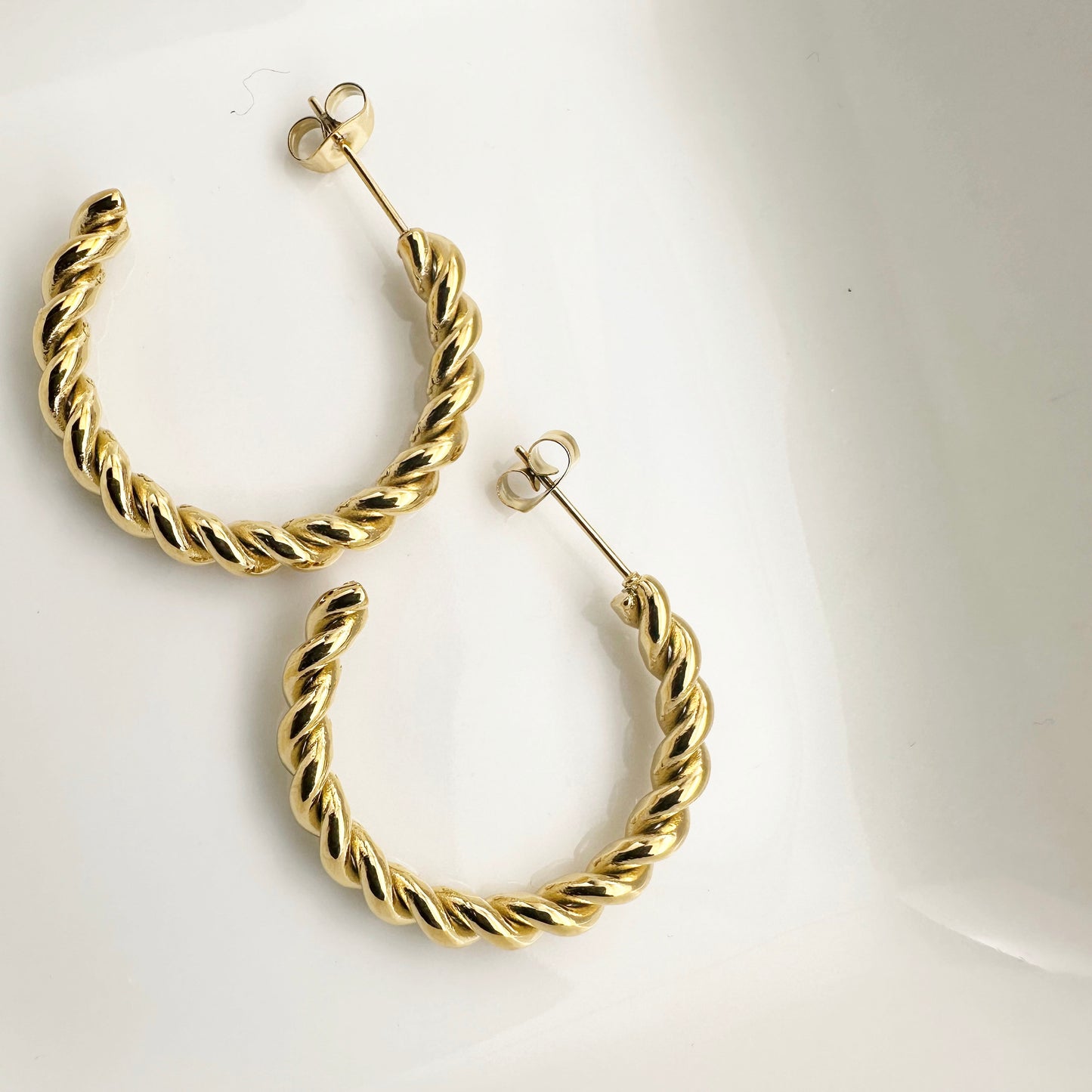 Iliana • 18K Gold Earring • Non Tarnish Jewelry