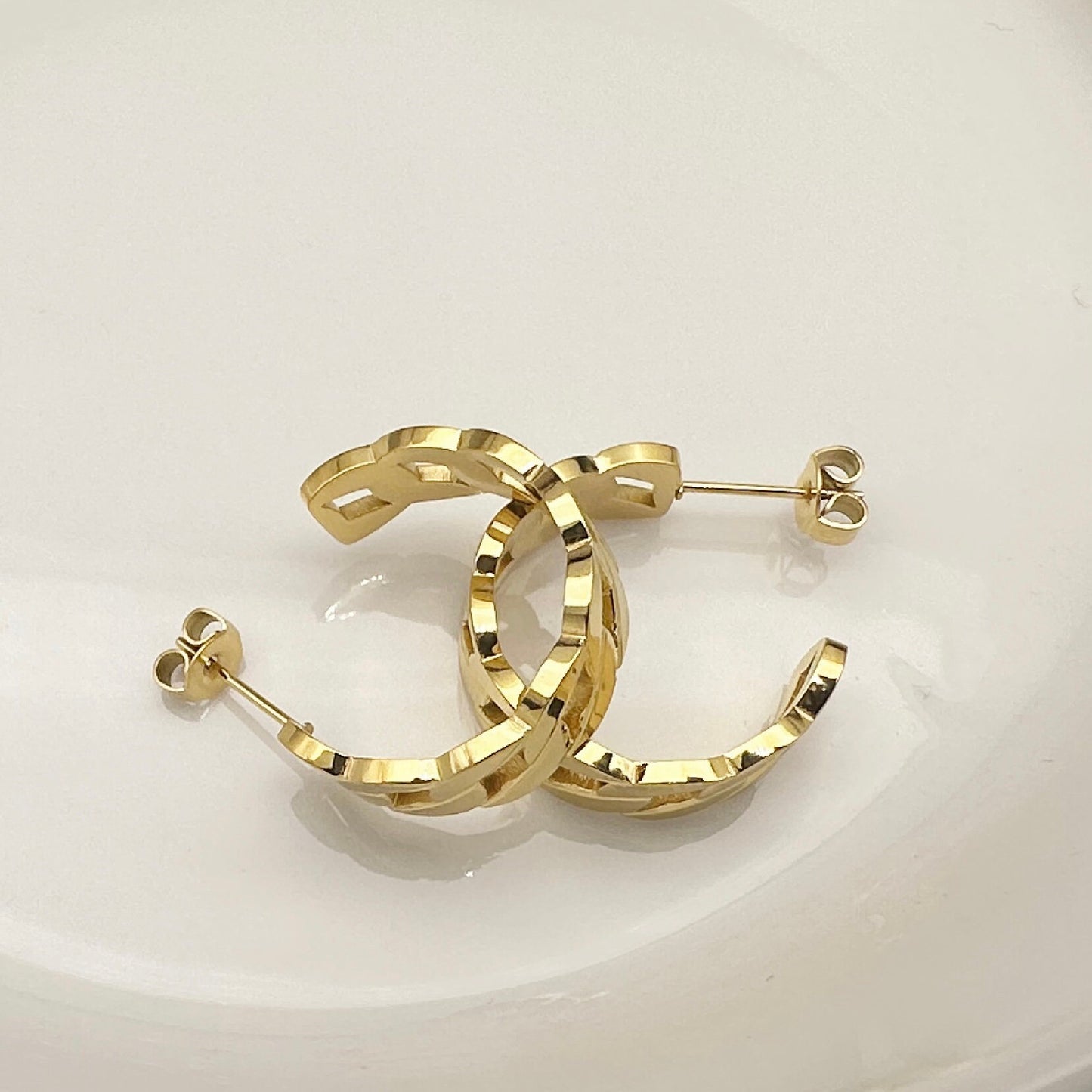 Sonia • 18K Gold Earring • Non Tarnish Jewelry