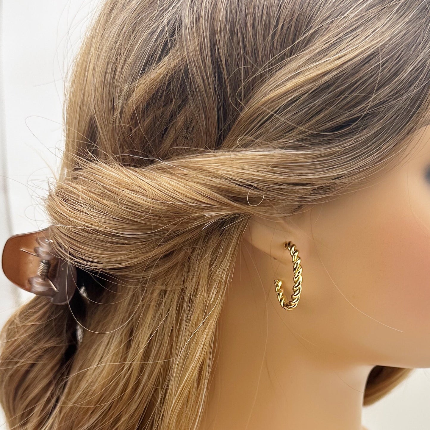 Iliana • 18K Gold Earring • Non Tarnish Jewelry