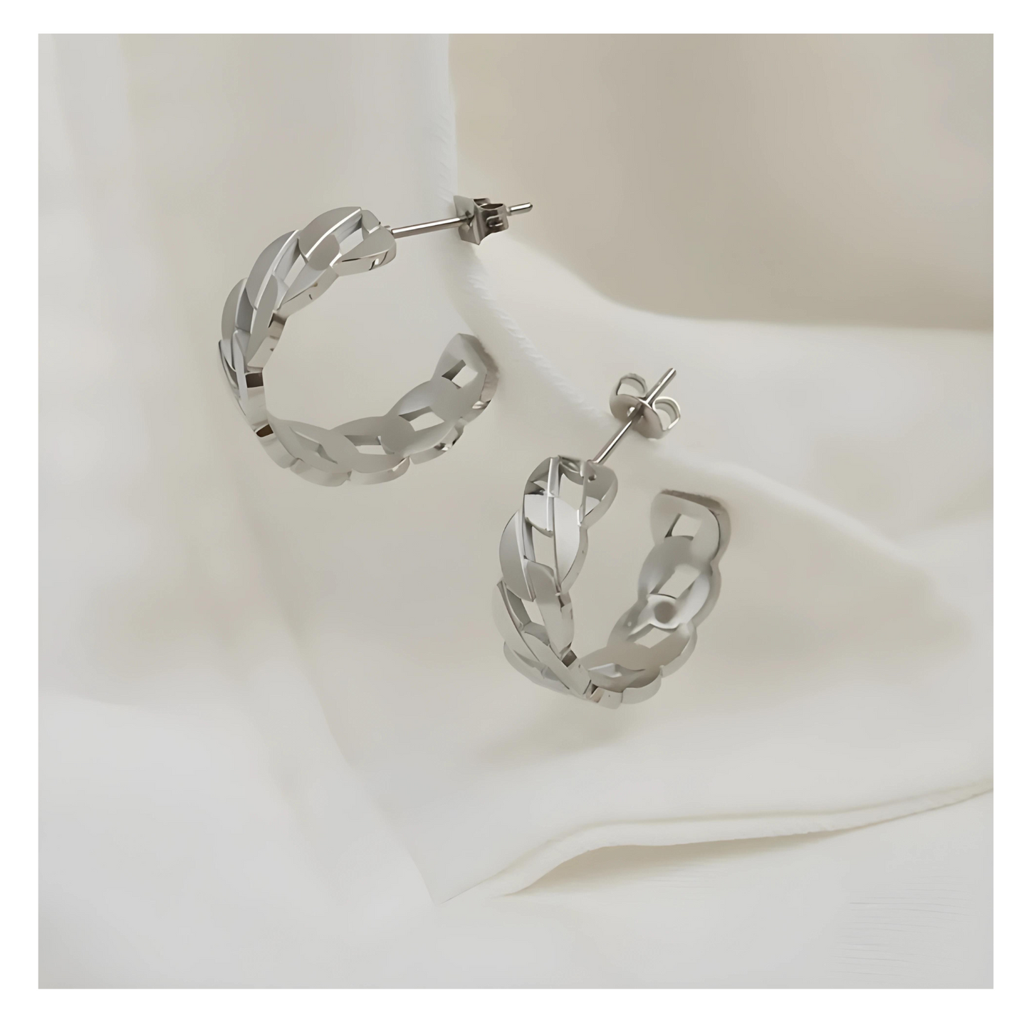 Sonia • 18K Gold Earring • Non Tarnish Jewelry