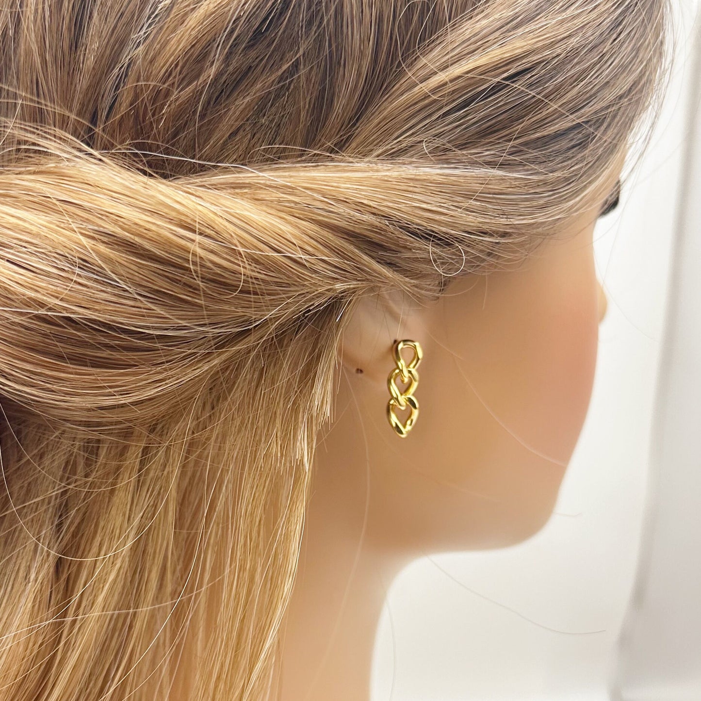 Floria • 18K Gold Earring • Cuban Link • Non Tarnish Jewelry