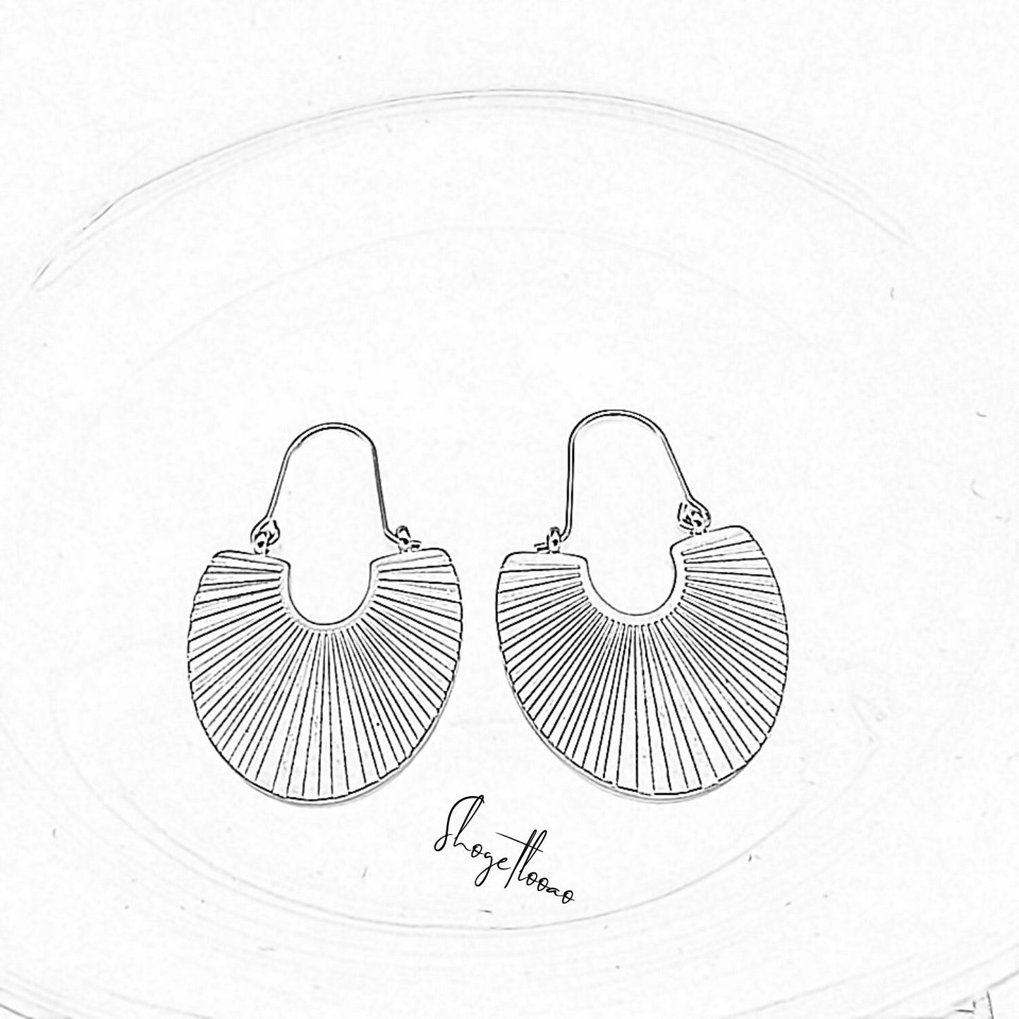 Vittoria • 18K Gold Earring • Non Tarnish Jewelry